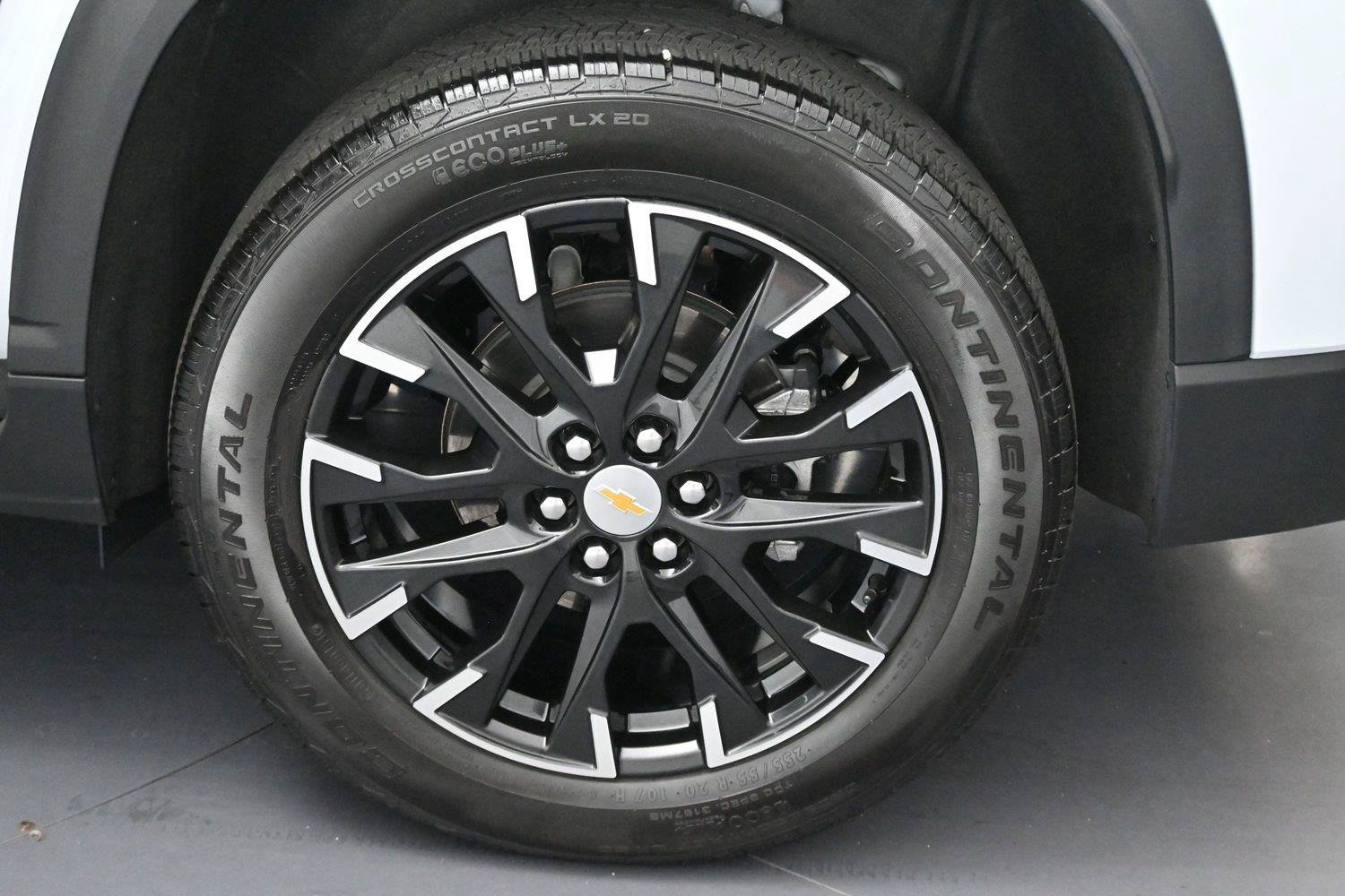 Used 2026 Chevrolet Traverse LT w/ Sun and Wheel Package FWD image 40