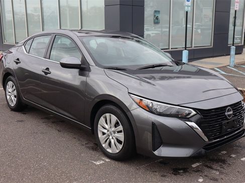 Certified 2025 Nissan Sentra S image 3