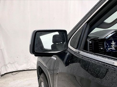 Used 2024 GMC Sierra 1500 SLT image 10