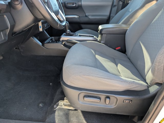 Used 2020 Toyota Tacoma SR5 RWD image 9