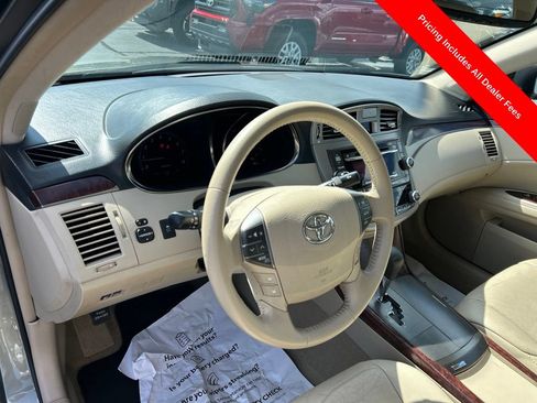 Used 2011 Toyota Avalon FWD image 3