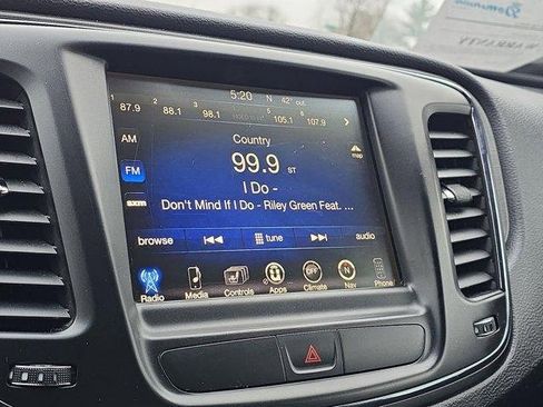 Used 2016 Chrysler 200 S w/ Comfort Group image 25