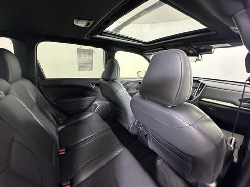 Used 2025 Subaru Forester Limited AWD/4WD image 13