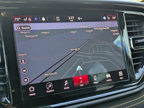 Used 2022 Dodge Durango R/T w/ Hemi Orange Plus Package image 25