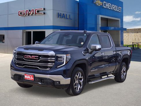 Certified 2022 GMC Sierra 1500 SLT w/ SLT Convenience Package image 3