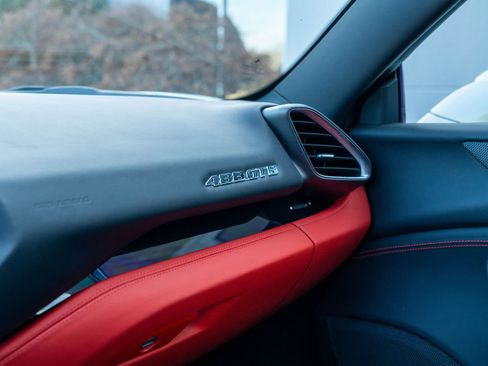 Certified 2017 Ferrari 488 GTB Base image 47