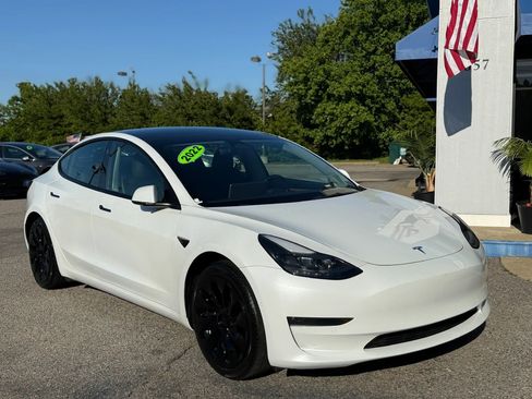Used 2022 Tesla Model 3 Standard Range RWD image 13
