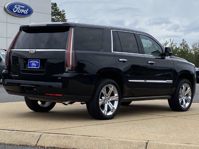 Used 2016 Cadillac Escalade Platinum AWD/4WD image 3