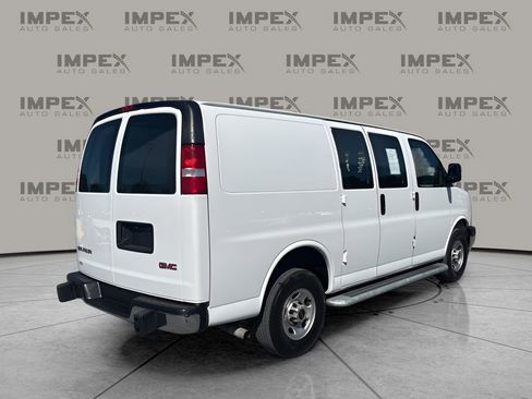 Used 2023 GMC Savana 2500 w/ Driver Convenience Package image 5