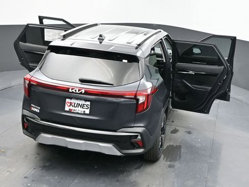 Used 2025 Kia Seltos S image 66