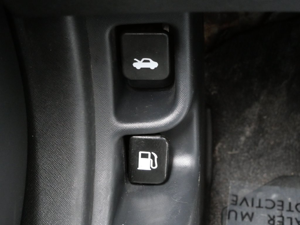 Used 2006 Honda CR-V LX image 28