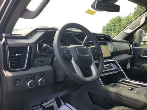 New 2025 GMC Sierra 2500 Denali image 18