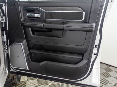 New 2026 RAM 3500 Laramie AWD/4WD image 45