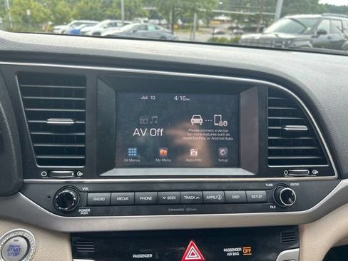 Used 2017 Hyundai Elantra Value Edition FWD image 10
