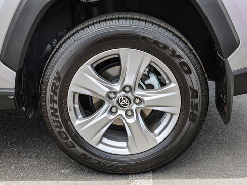 Certified 2024 Toyota RAV4 LE AWD/4WD image 29