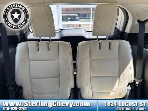 Used 2018 Ford Explorer Platinum AWD/4WD image 16