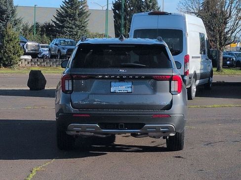 New 2026 Ford Explorer Active w/ Active Comfort Package image 4