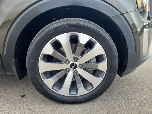 Used 2022 Kia Telluride SX image 32