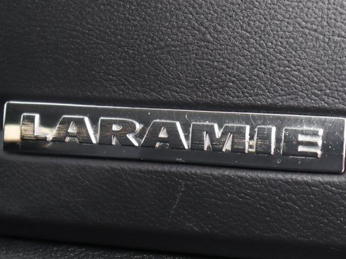 Used 2017 RAM 2500 Laramie w/ Sport Appearance Group image 43