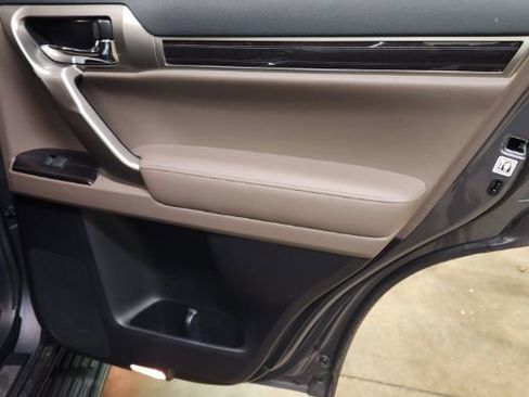 Used 2021 Lexus GX 460 Premium image 21
