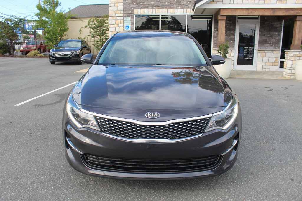Used 2018 Kia Optima EX FWD image 2