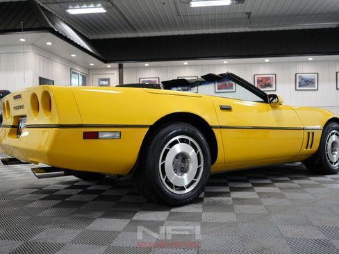 Used 1986 Chevrolet Corvette Convertible image 20