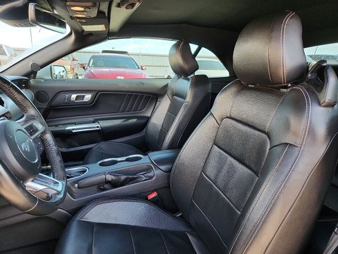 Used 2022 Ford Mustang Premium image 11