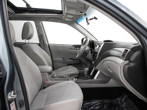 Used 2011 Subaru Forester 2.5X Premium w/ All-Weather Pkg AWD/4WD image 12
