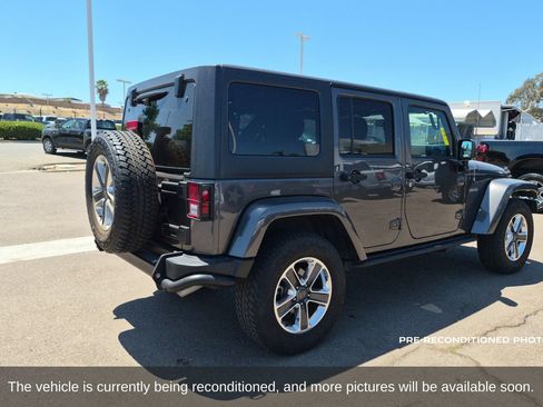 Used 2018 Jeep Wrangler Unlimited Sport AWD/4WD image 6