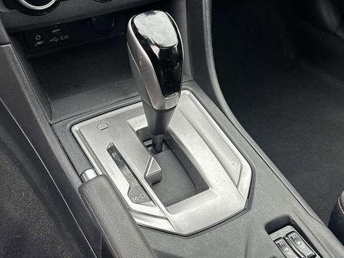 Used 2021 Subaru Crosstrek 2.0i Premium w/ Moonroof Package image 25