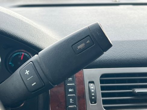 Used 2011 GMC Yukon SLE w/ Convenience Package image 19