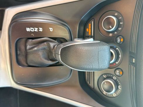 Used 2015 Ford Escape SE FWD image 24
