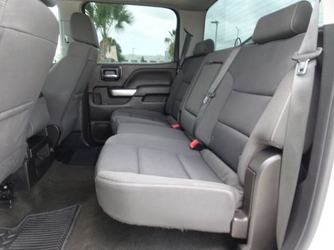 Used 2018 Chevrolet Silverado 1500 LT w/ Texas Edition RWD image 9