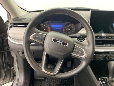 Used 2022 Jeep Compass Limited AWD/4WD image 15