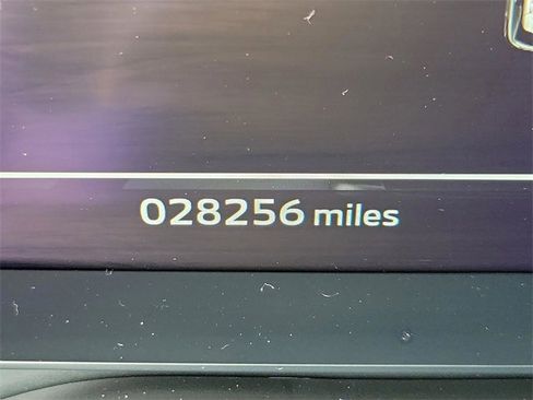 Used 2024 Mitsubishi Outlander image 23