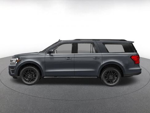 Used 2023 Ford Expedition Max XLT RWD image 3