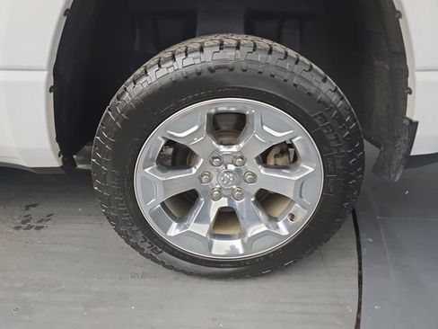 Used 2022 RAM 1500 Big Horn AWD/4WD image 17