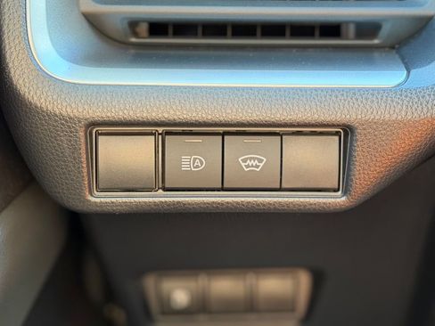 Used 2025 Toyota Prius LE image 20