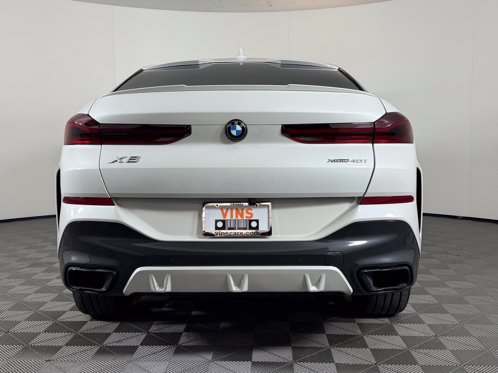 Used 2022 BMW X6 xDrive40i w/ M Sport Package AWD/4WD image 8