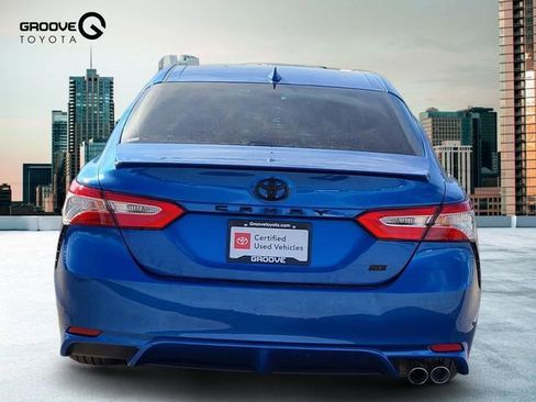 Used 2020 Toyota Camry SE FWD image 4