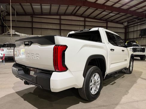 Used 2025 Toyota Tundra SR5 w/ SR5 Convenience Package AWD/4WD image 5