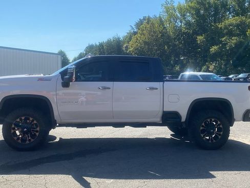 Used 2020 Chevrolet Silverado 2500 LTZ w/ LTZ Premium Package AWD/4WD image 8