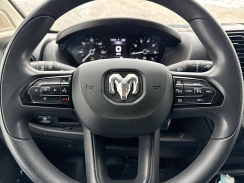 Used 2025 RAM ProMaster 2500 w/ Convenience Group image 11