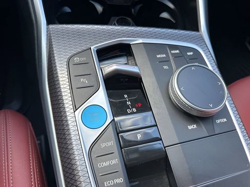 Used 2025 BMW i4 eDrive40 image 18