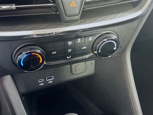 Used 2025 Buick Encore GX Preferred image 24