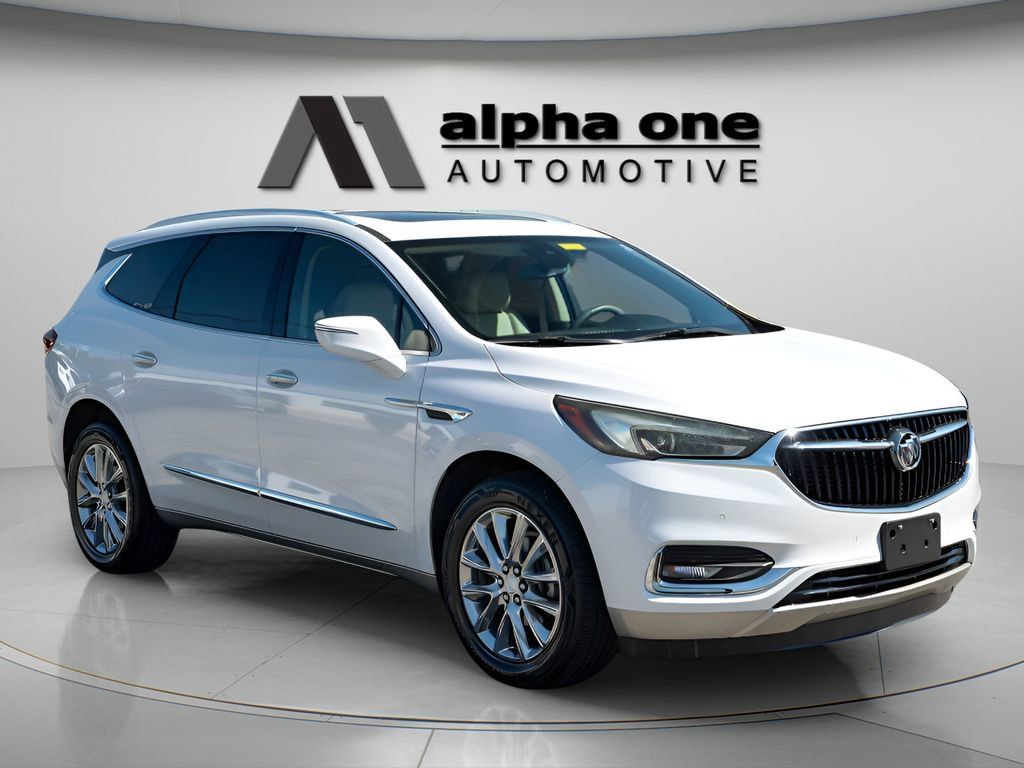 Used 2019 Buick Enclave Premium w/ Experience Buick Package FWD image 3
