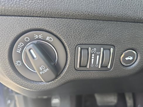 Used 2017 Chrysler 300 Limited w/ Driver Convenience Group image 24