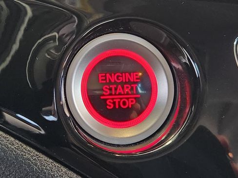 Used 2017 Honda Pilot Elite image 19