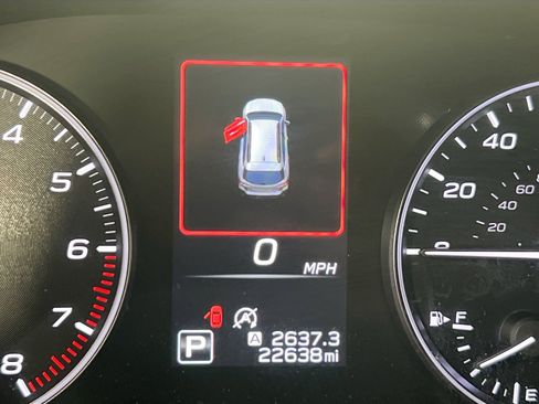 Used 2023 Subaru Outback Premium image 12