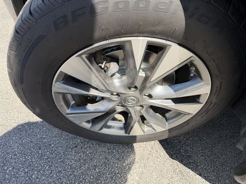 Used 2016 Nissan Murano S AWD/4WD image 10